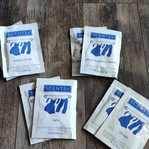 Lot of 8 Scentsy Clothing Conditioner sample packs